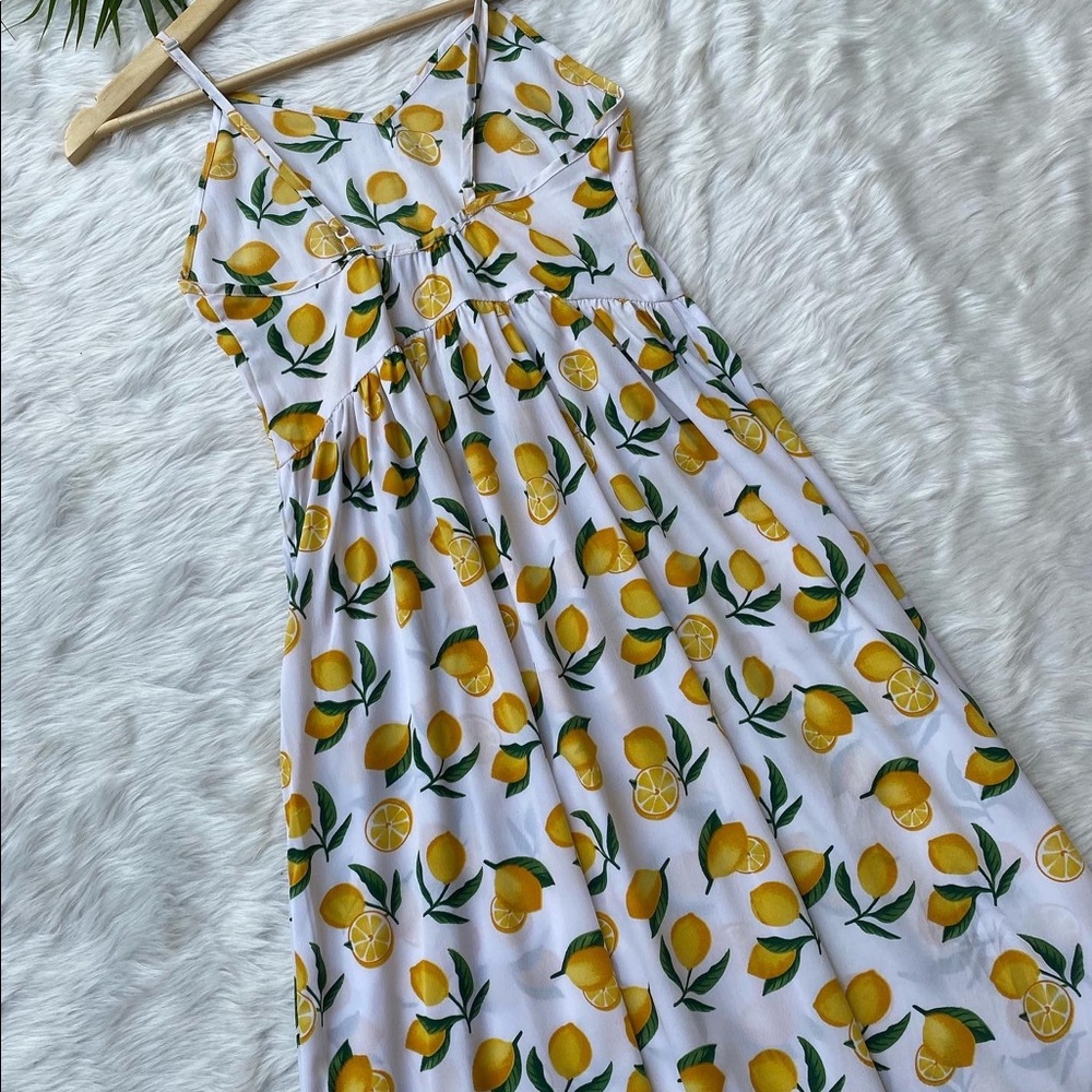 🌻lemon print summer dress
🌻length-47
🌻bust -28. - Picture 3 of 7